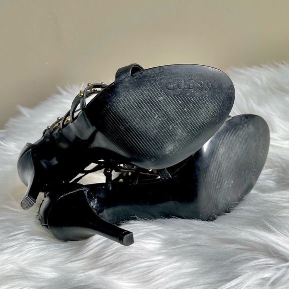 Guess Black Strappy Gold Studded Heels Amazing Condition - Picture 6 of 6